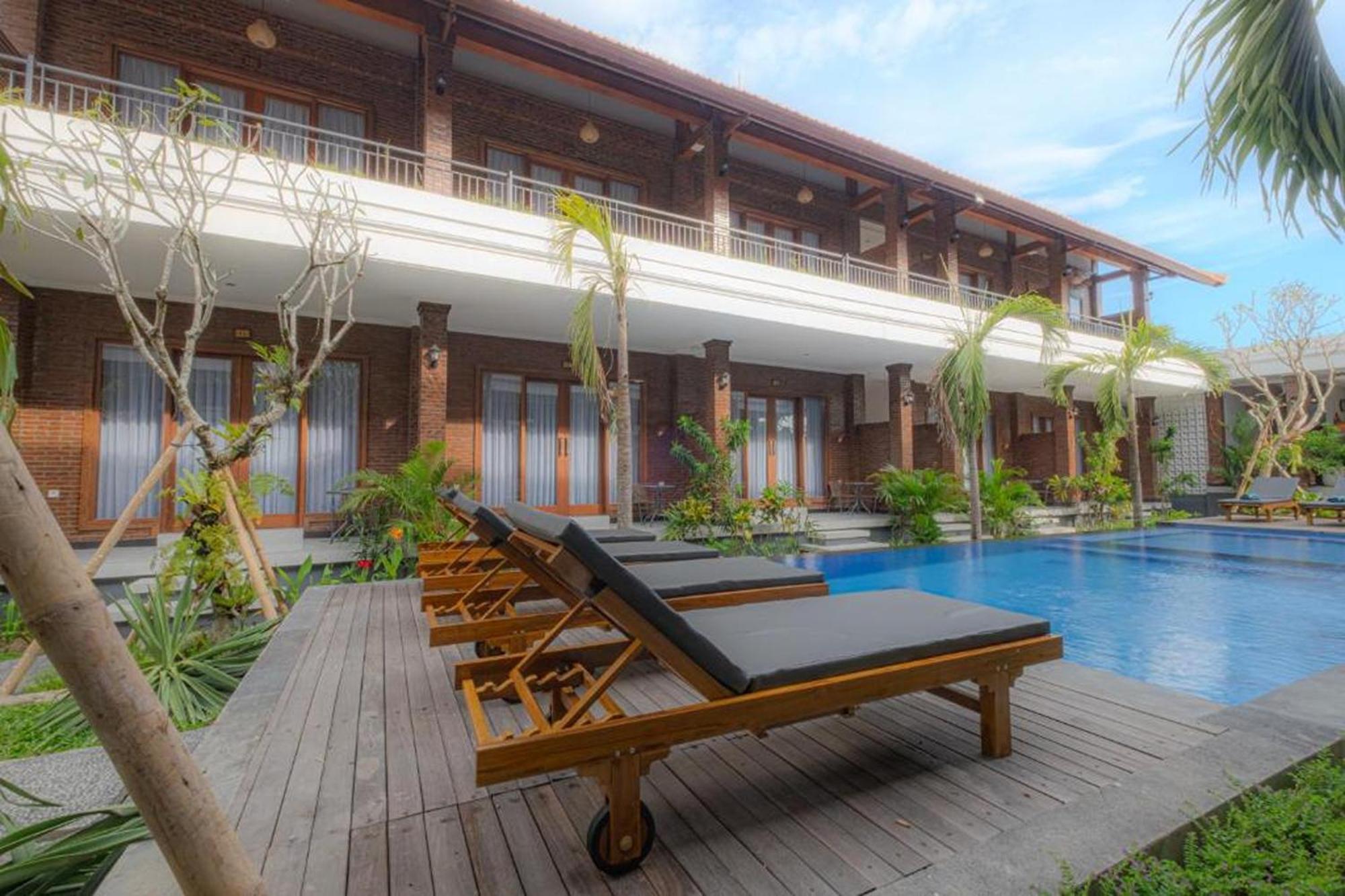 Bali Bata Canggu Guesthouse Exterior photo