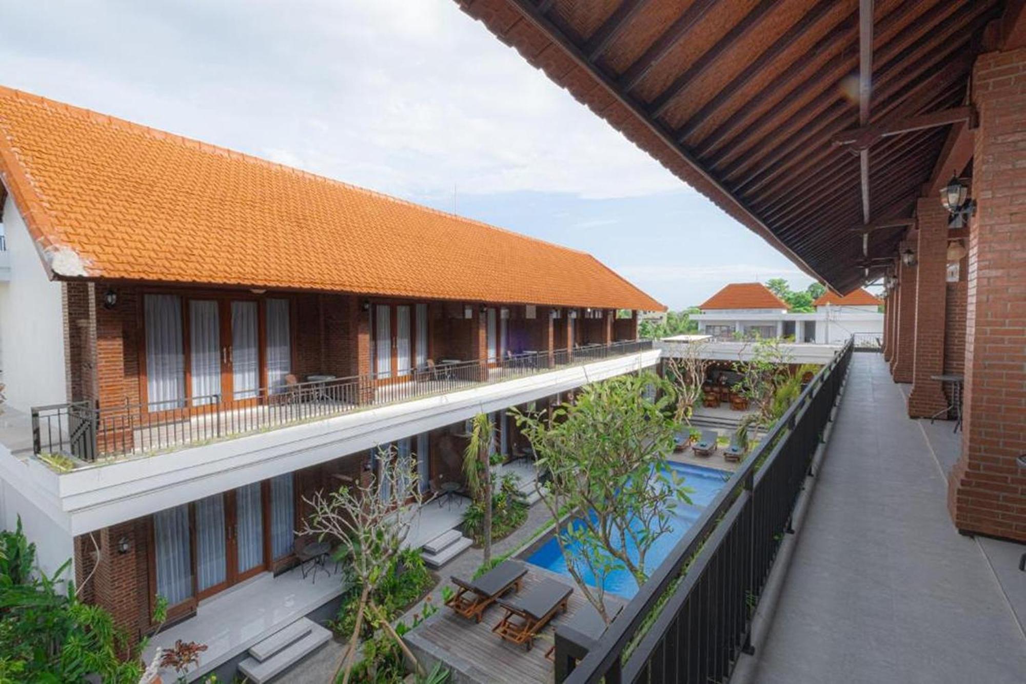 Bali Bata Canggu Guesthouse Exterior photo