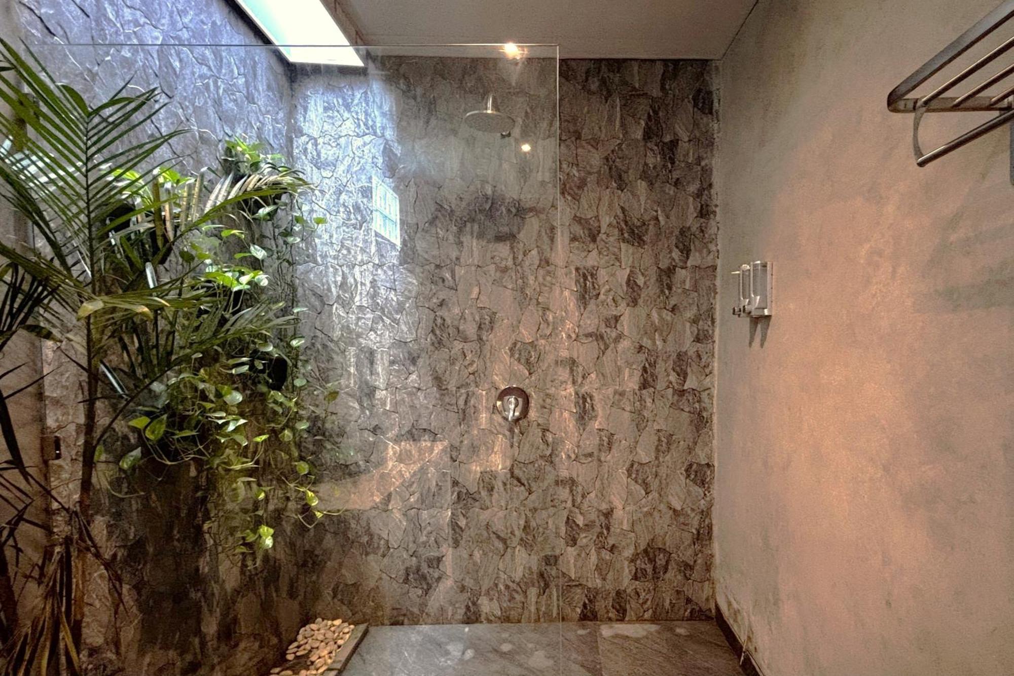 Bali Bata Canggu Guesthouse Exterior photo